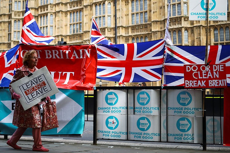 İngiliz ekonomisinde sert daralma