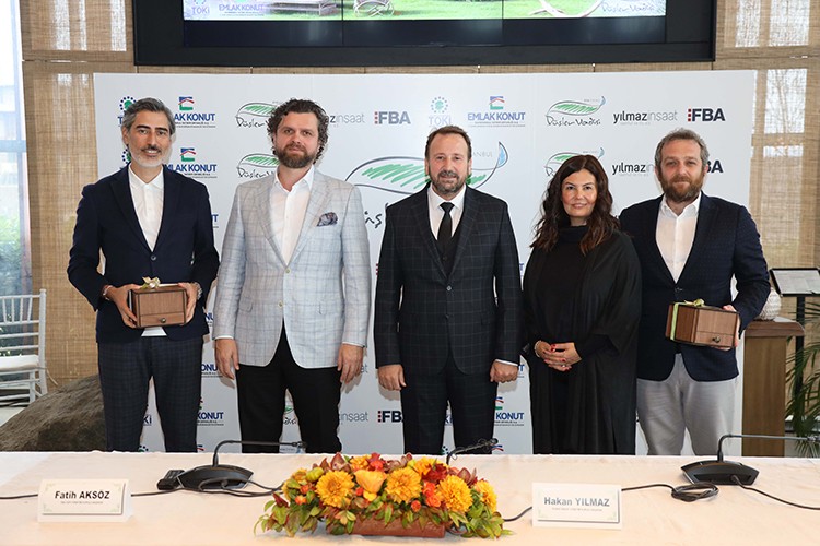 Düşler Vadisi'nde ilk etap teslimler başladı