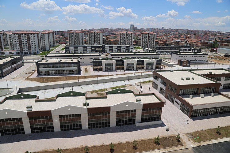 İşyerleri vatandaşa 20 yıl vadeyle satılacak