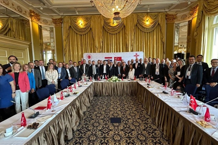 Amsterdam'da Türkiye-Hollanda iş dünyası ve finans sektörü buluştu