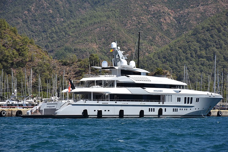 Süper yat "Mogambo" Marmaris'te