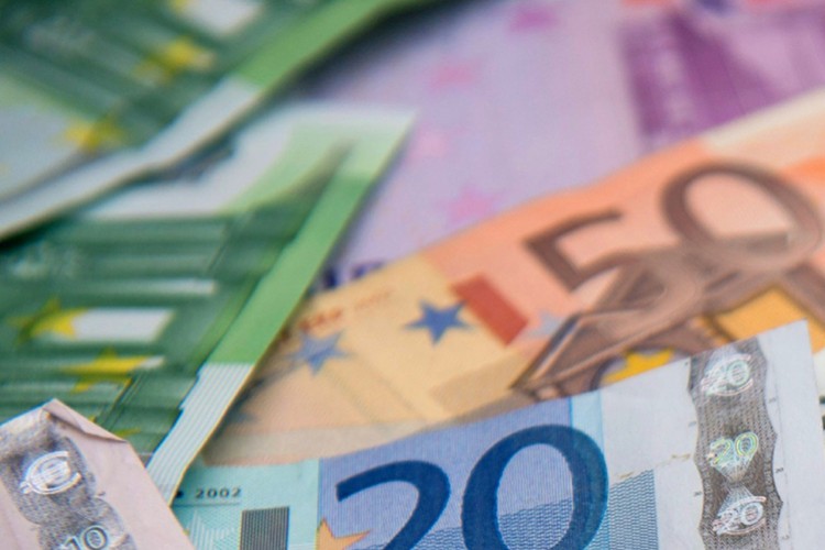 Avro bölgesi genişliyor