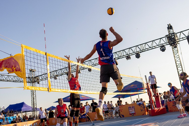 Red Bull Back Line'da Kazanan Volleyball Legends