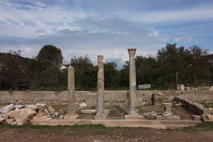 Yaşar Eğitim ve Kültür Vakfı, Amastris'in kazı sponsoru oldu.