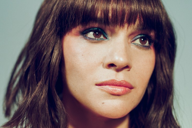 "STARING AT THE WALL" İLE VISIONS ISINMA TURLARI