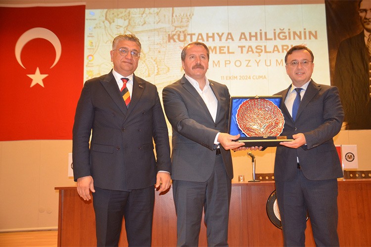 Kütahya Ahiliğinin Temel Taşları Sempozyumu