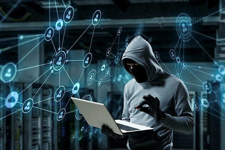 İngiltere'de her hafta "ulusal ölçekte önemli" dört siber saldırı yaşanıyor