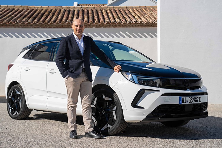 Opel pazardaki yerini sağlamlaştırdı