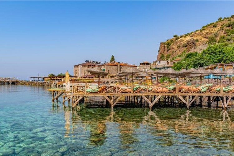 İspanya 2023'te 84 milyon turist ile rekor kırdı