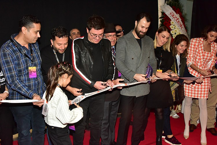 Ünlülerin katılımıyla iki büyük açılış