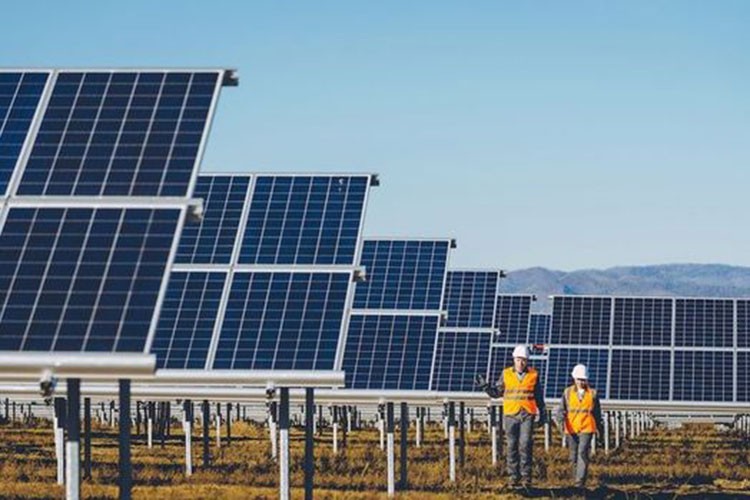 Sabancı Holding'den ABD'de güneş enerji santrali yatırımı