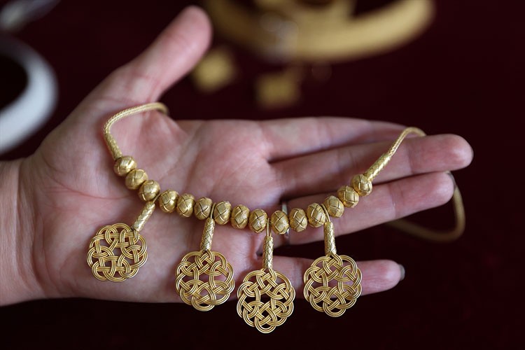 Kültürel miras taşıyıcısı kazaziye sanatını öğreterek geleceğe taşıyor