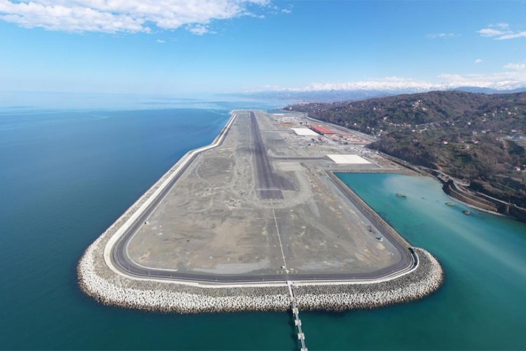 "2 milyon 400 bine yakın yolcu seyahat etti"