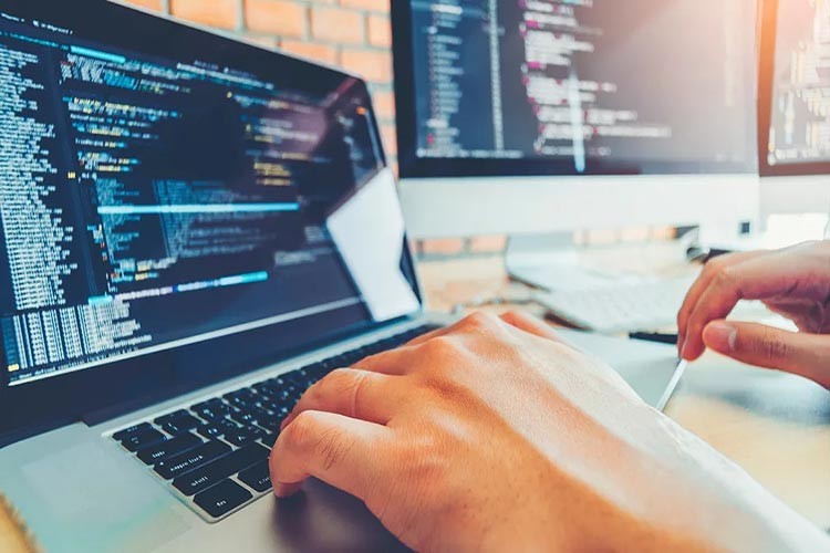 Türk bilişim sektörü %70'i aşan büyümeyle 266 milyar TL'ye ulaştı