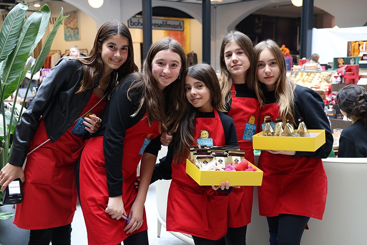 20. Yılı Yılbaşı Alışveriş Festivali 5-6 Aralık'ta Divan Kuruçeşme'de