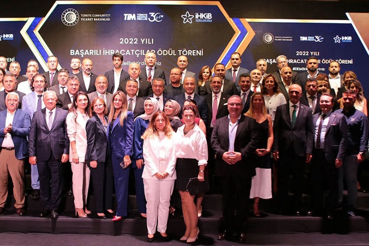 Moda sektörünün ihracat şampiyonları ödüllerini aldı