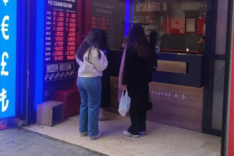 Dolar/TL 46,12 seviyesinden işlem görüyor