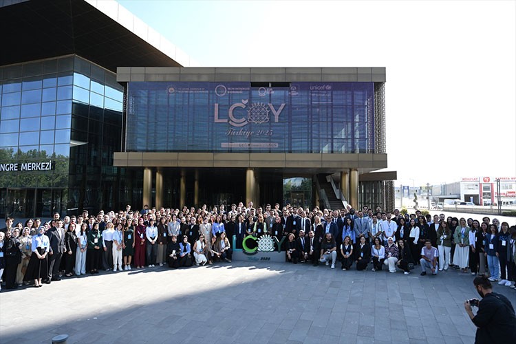 Konya'da iklim değişikliğine yönelik "Ulusal Gençlik Konferansı" başladı