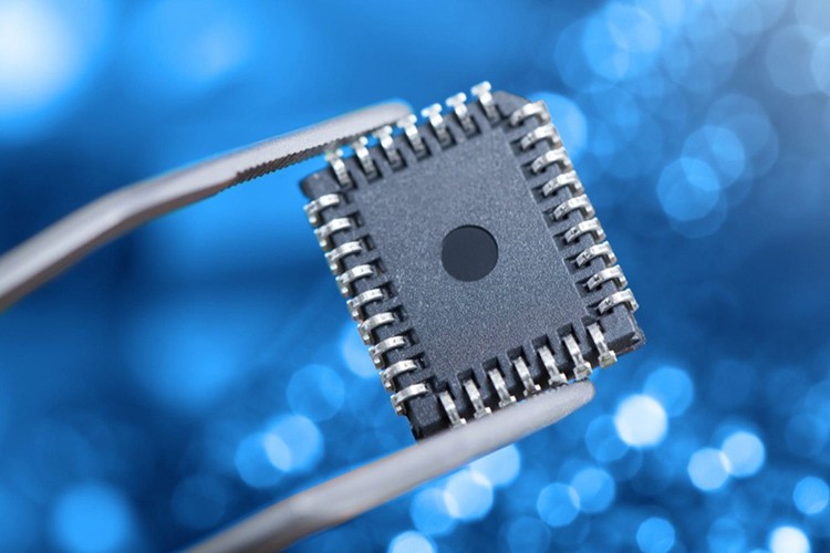 Intel, çip fabrikası yatırımı için Polonya'yı seçti