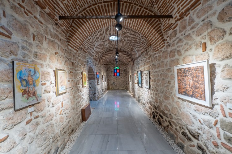 "Kelebek Etkisi" Sergisi Sanatseverlerle Buluştu