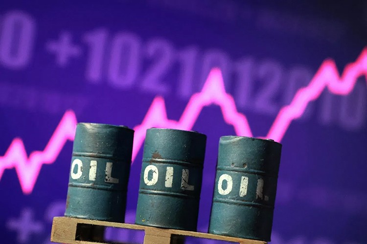 Petrol Hürmüz kriziyle 94 dolara dayandı