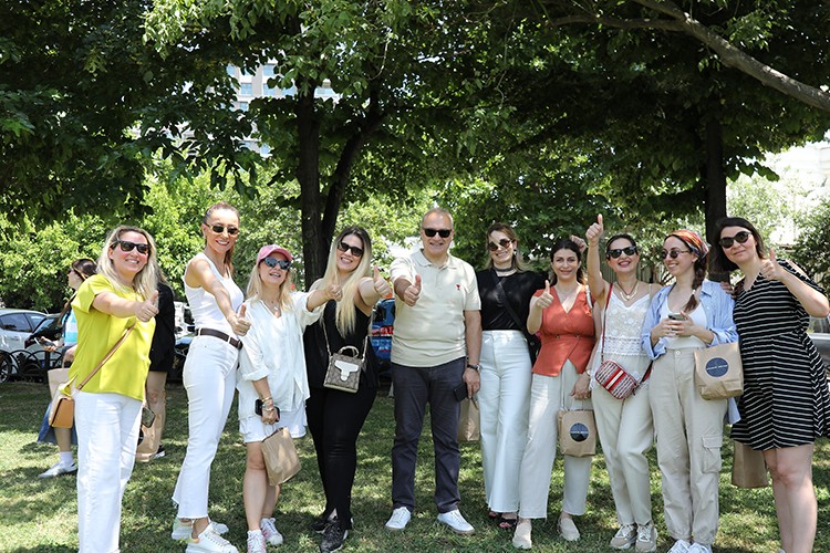 Ayakkabı Dünyası ile 5 Haziran Dünya Çevre Günü'nde 18 kilogram atık, 550 adet izmarit toplandı