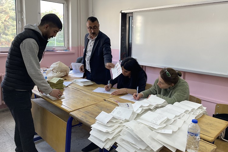 Türkiye genelinde oy verme işlemi sona erdi