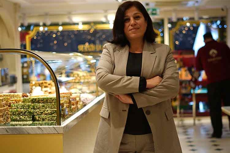 Türk tatlılarını dünyaya tanıtıyor