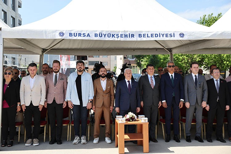 Gençler istedi, Başkan Bozbey temelini attı