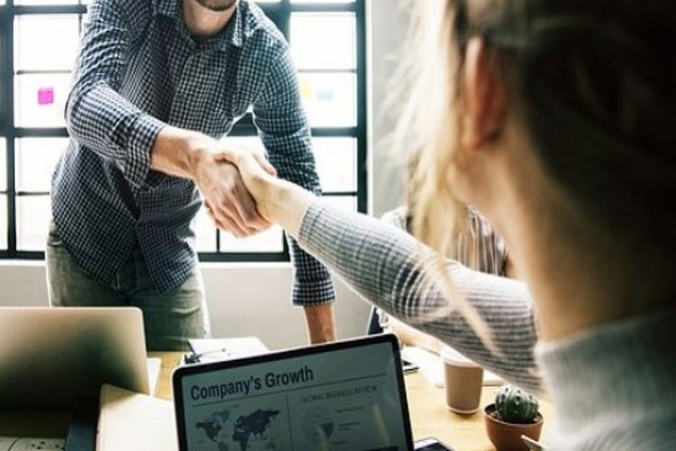 Açılan da kapanan da arttı