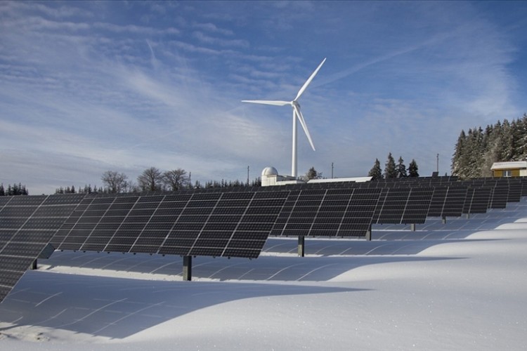 Dünya Ekonomik Forumu: Temiz enerji dönüşümünün hızı dünyadaki belirsizlikler nedeniyle yavaşlıyor