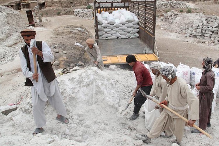 Taleban 1 trilyon dolarlık maden zenginliği elde edecek