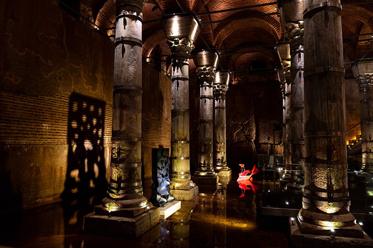 Şerefiye Sarnıcı sanat ve müziğe eşlik ediyor
