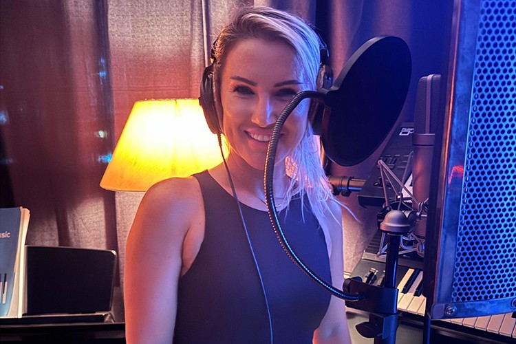 Gözde'den yeri şarkı