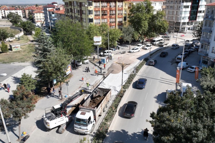 KOSKİ, ŞEHRİN ALTYAPISINI GÜÇLENDİRMEK İÇİN 31 İLÇEDE GECE GÜNDÜZ ÇALIŞIYOR