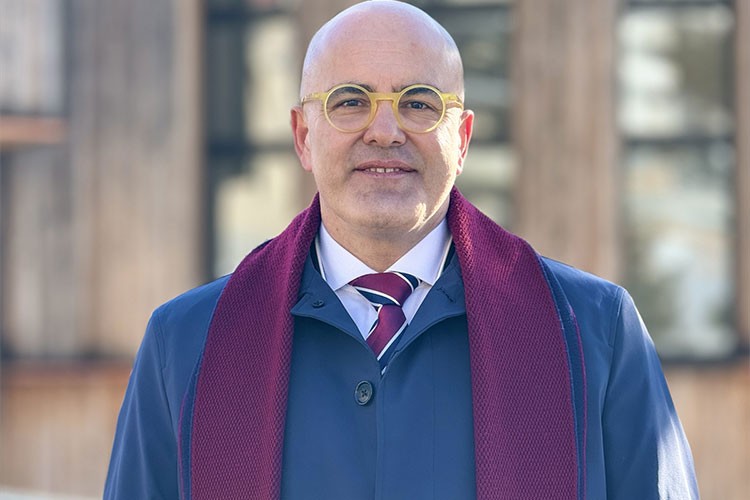 "Yenilenebilir enerji yatırımlarında ayağımızı gazdan çekmeyeceğiz"