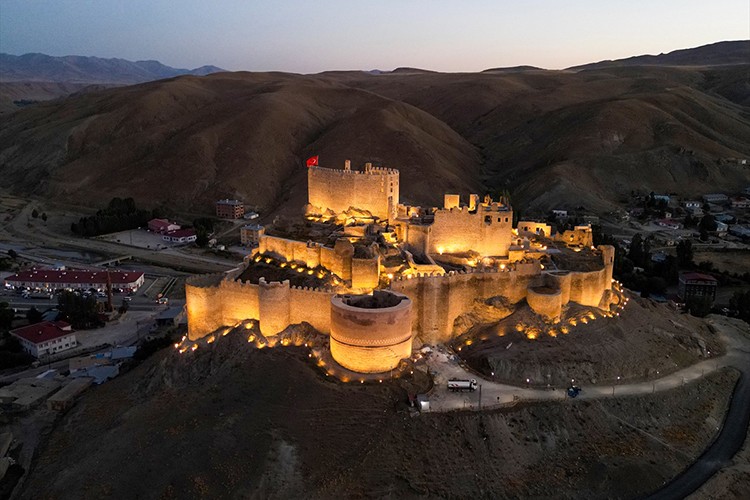 Doğu'daki 4 ilin turizm projelerine 100 milyon lira kaynak