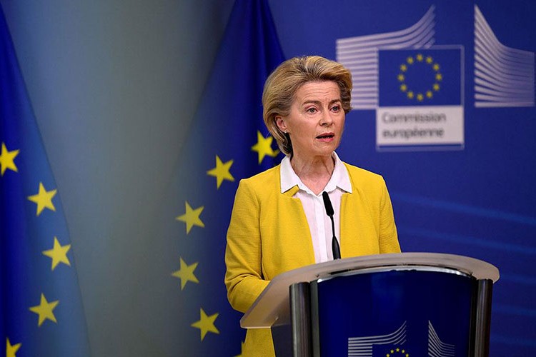 AB, Ukrayna'nın üyeliğini hızlandırma kararı aldı