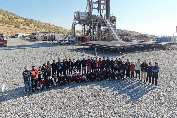 Silopi'deki Dader-1 sondaj sahası lise öğrencilerini ağırladı