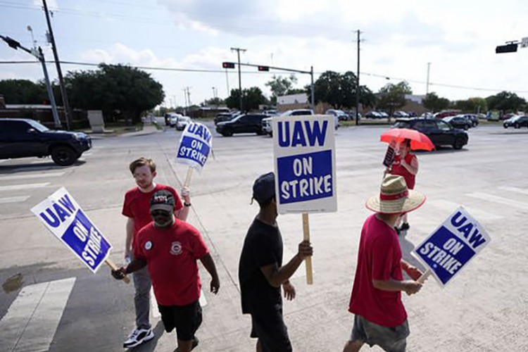 ABD'de otomotiv işçilerinin grevinin ekonomik maliyeti artıyor
