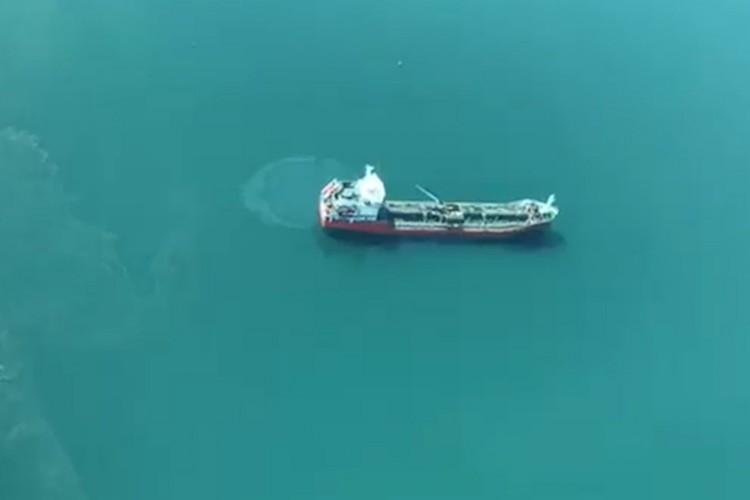 Denizi kirleten gemiye 3 milyon 788 bin 628 TL ceza