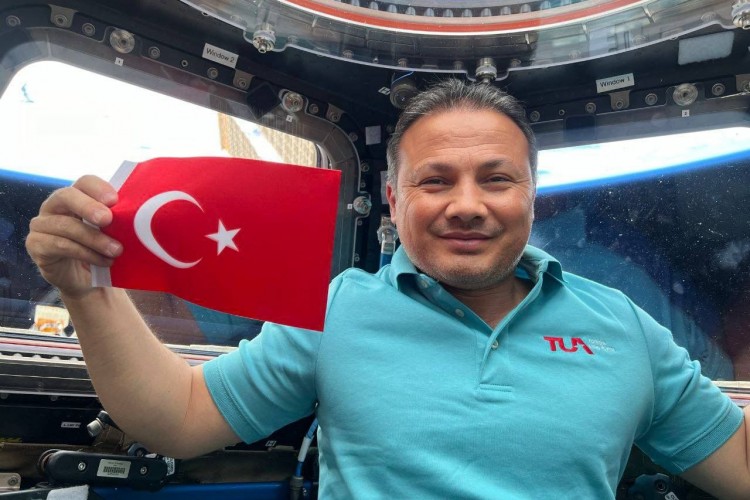 Gezeravcı'dan dönüş mesajı