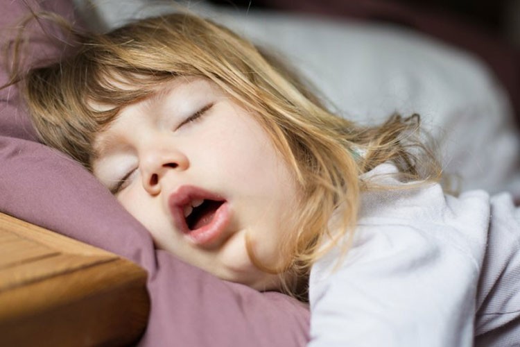 Yanlış uyku pozisyonu ciddi sağlık sorunlarına yol açabiliyor