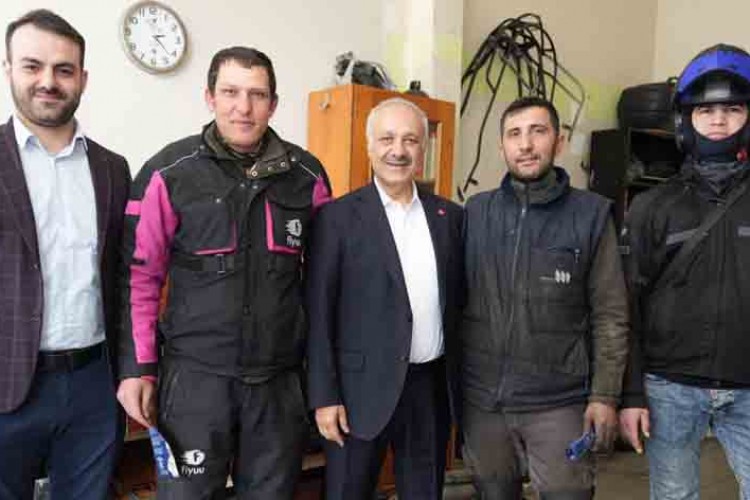 CUMHUR İTTİFAKI BAŞKAN ADAYI KARAKAYA ESNAF VE VATANDAŞLARLA BULUŞTU