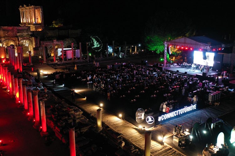 THY turizme İzmir'de kanat açtı