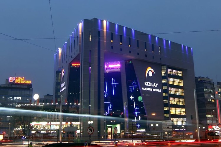 Kızılay AVM geçici olarak kapatıldı