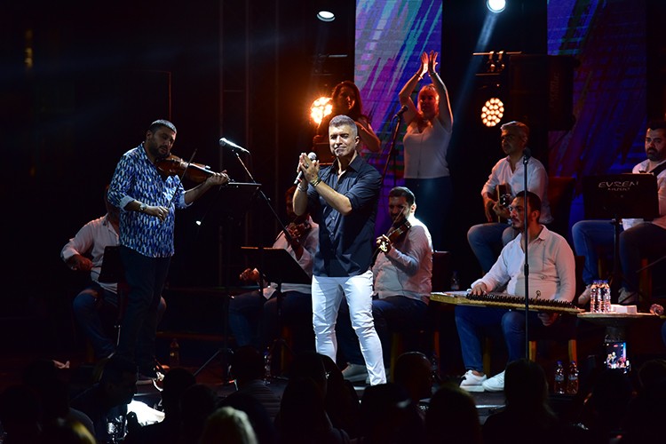 "Ben sizin doktorunuzum"