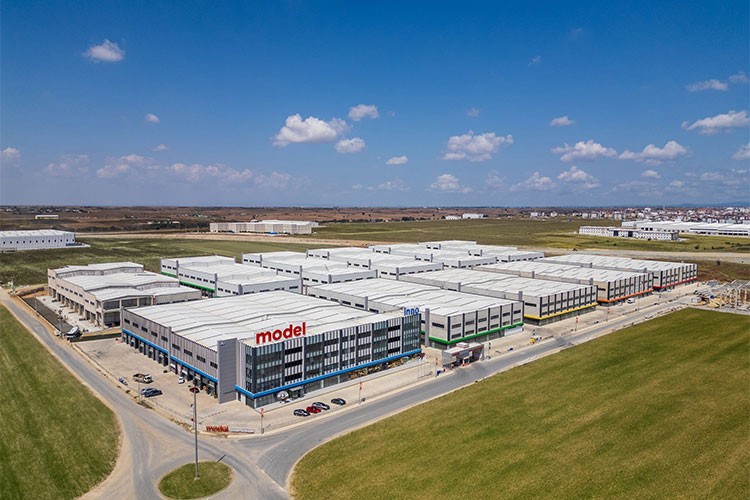 İş insanları Model Kapaklı'da buluştu