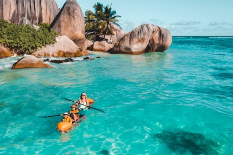 Seyşeller, dünyanın en büyük tuzlu su yüzer enerji santralini kuruyor