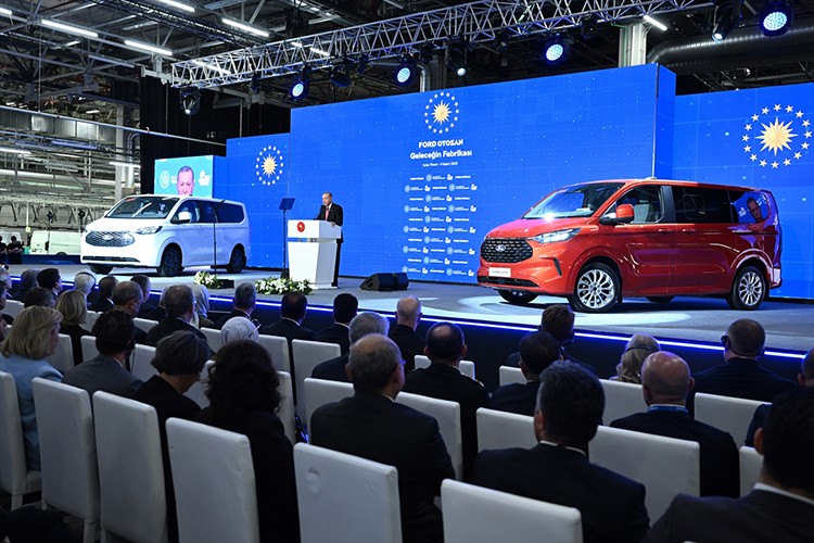 Ford Otosan'ın yenilenen Yeniköy Fabrikası açıldı